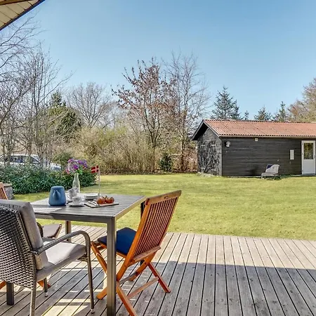 2 Bedroom Gorgeous In Hals