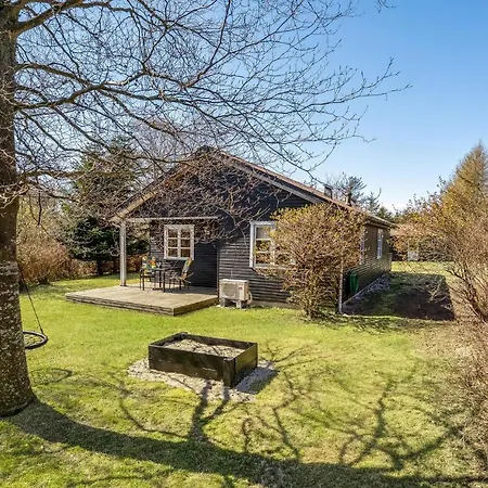 2 Bedroom Gorgeous In Hals