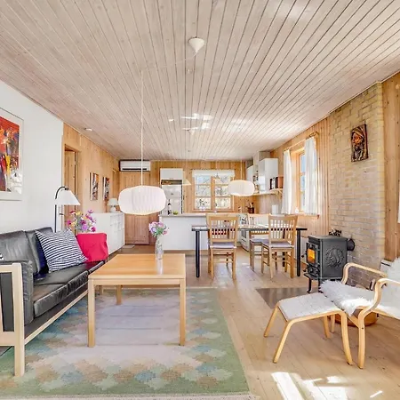 2 Bedroom Gorgeous In